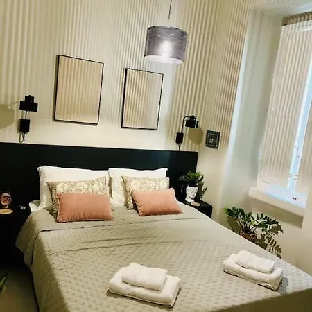 85, Apartament Floriana