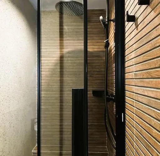 85, アパート フロリアーナ